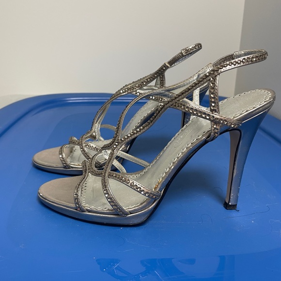 Women’s heels. Size 6 - Picture 1 of 4